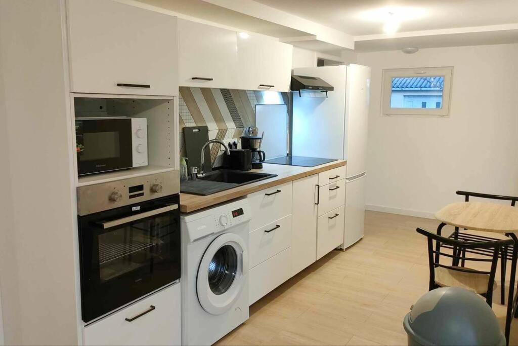Appartement Cosy 2 Chambres Avec Jardin เลส์-ปองต์-เดอ-เซ ภายนอก รูปภาพ